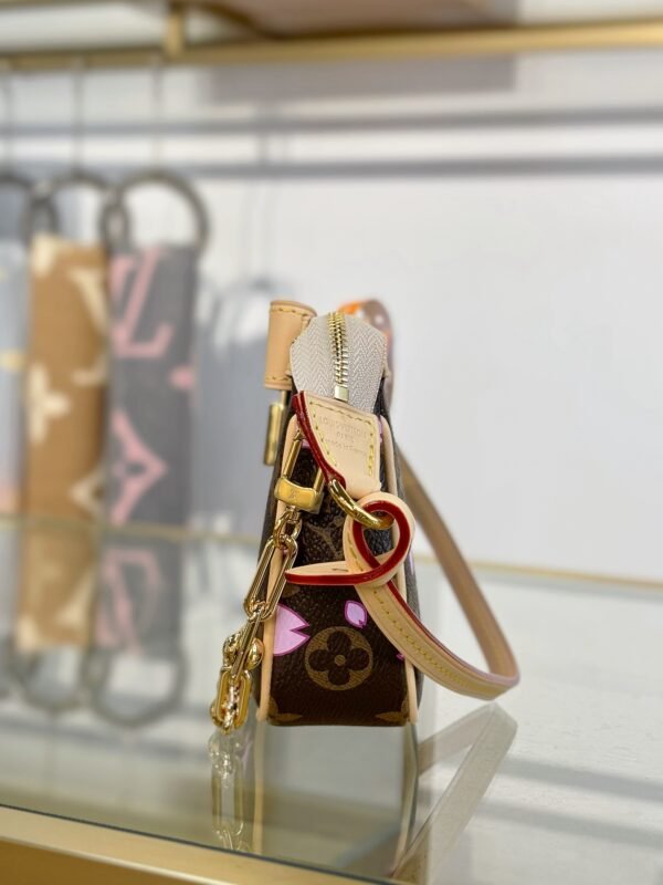 LV x TM Pochette Accessoires - Image 8