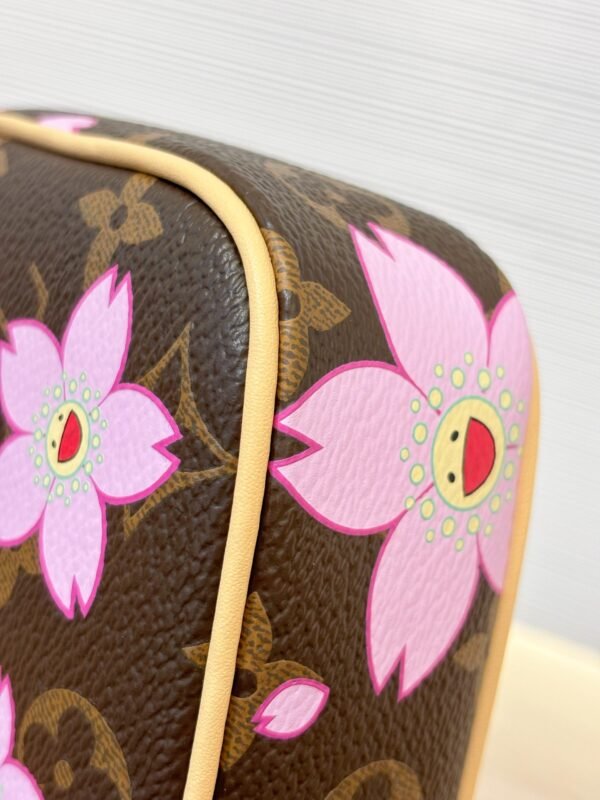 LV x TM Pochette Accessoires - Image 17